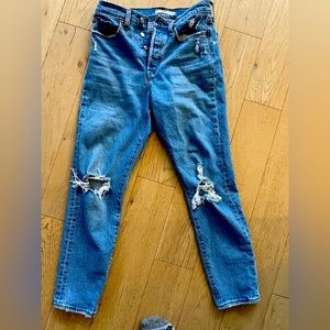 Levi’s 501 wedgie fit high rise, ripped jeans size 27. Worn a couple time